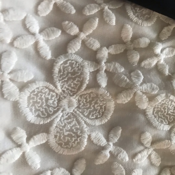 Monteau Girls Lacy Cream Tank Tie Bow Back Med 7/8 - Picture 3 of 12